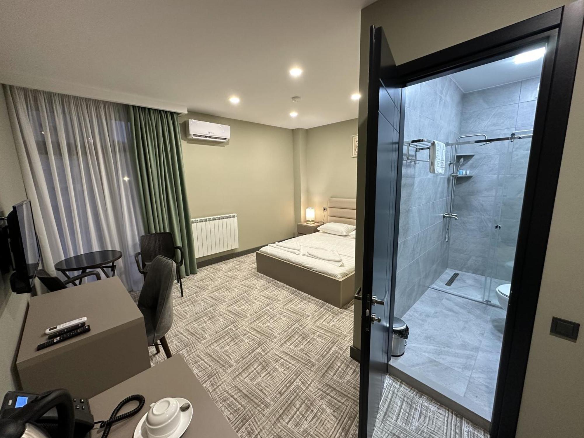 Caspian Vf Hotel Batumi Exterior photo